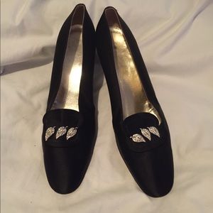 Helene Arpels black silk pump.